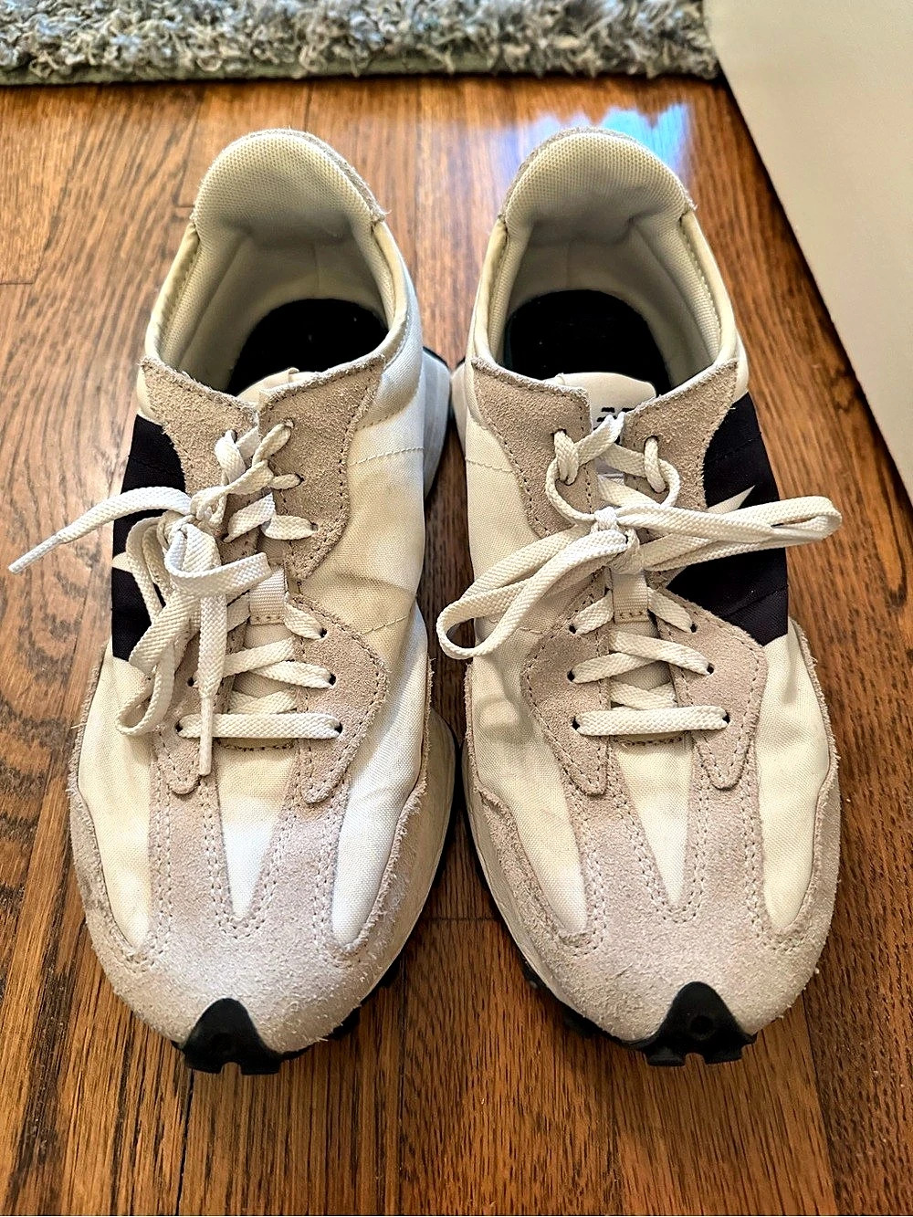 New Balance 327 Women's Sneakers